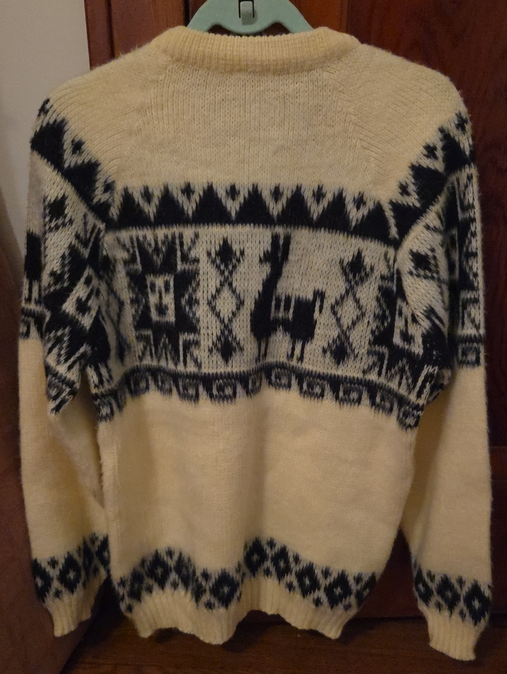 Alpaca Sweater - Picture 5 of 11